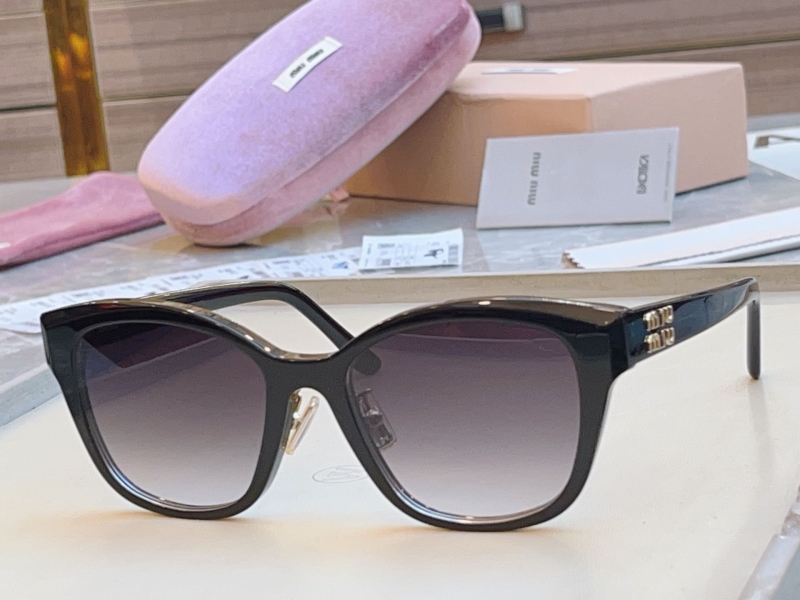 MIU MIU